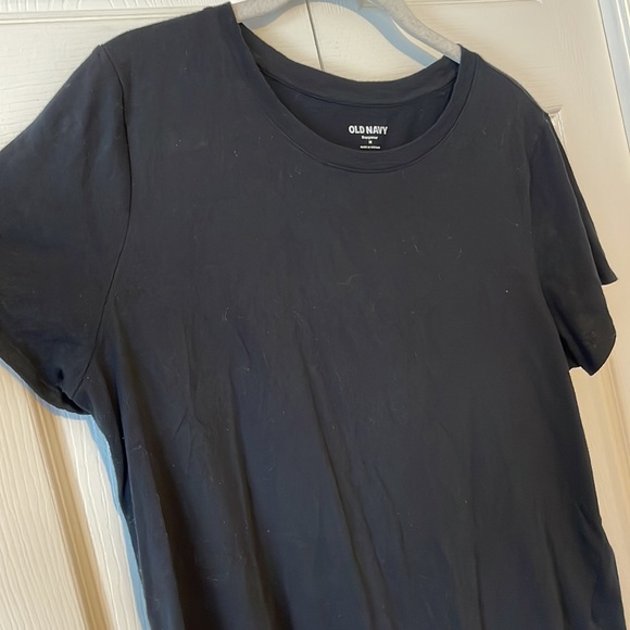 Old Navy Everywear T-shirt - Picture 3 of 5